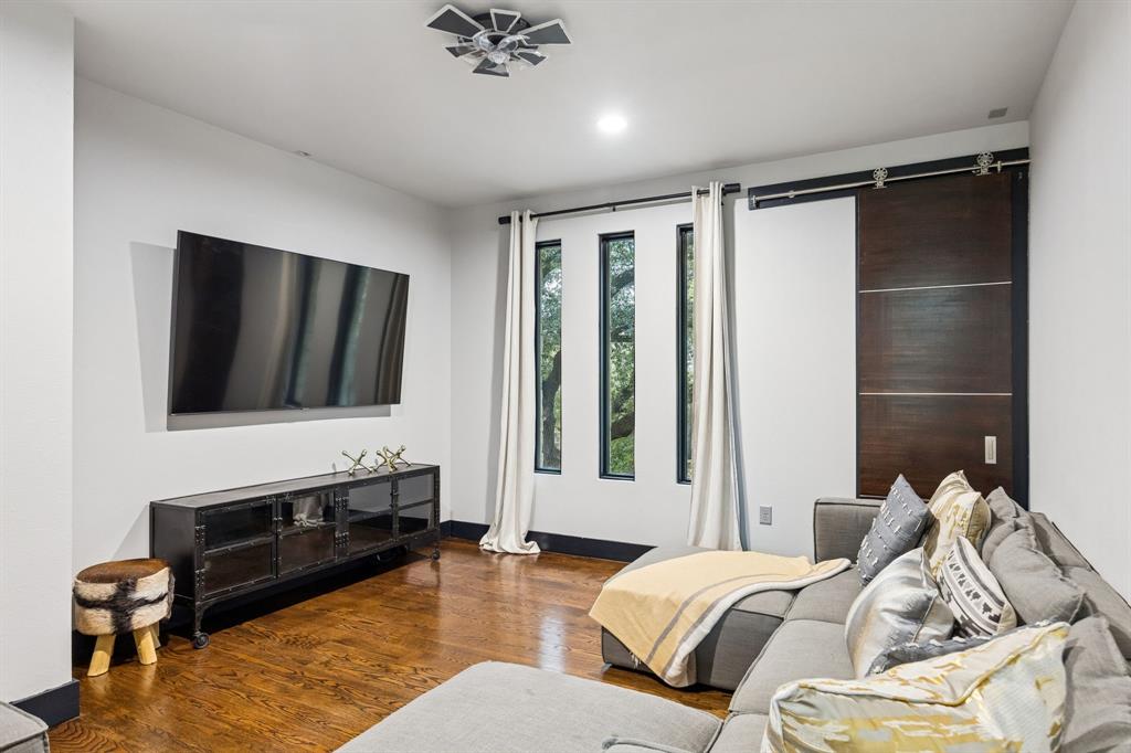 Strong & Crossen - Residential