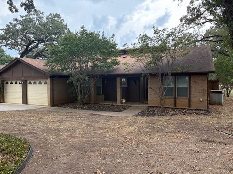 5302 Bright Star Trail Arlington TX 76017