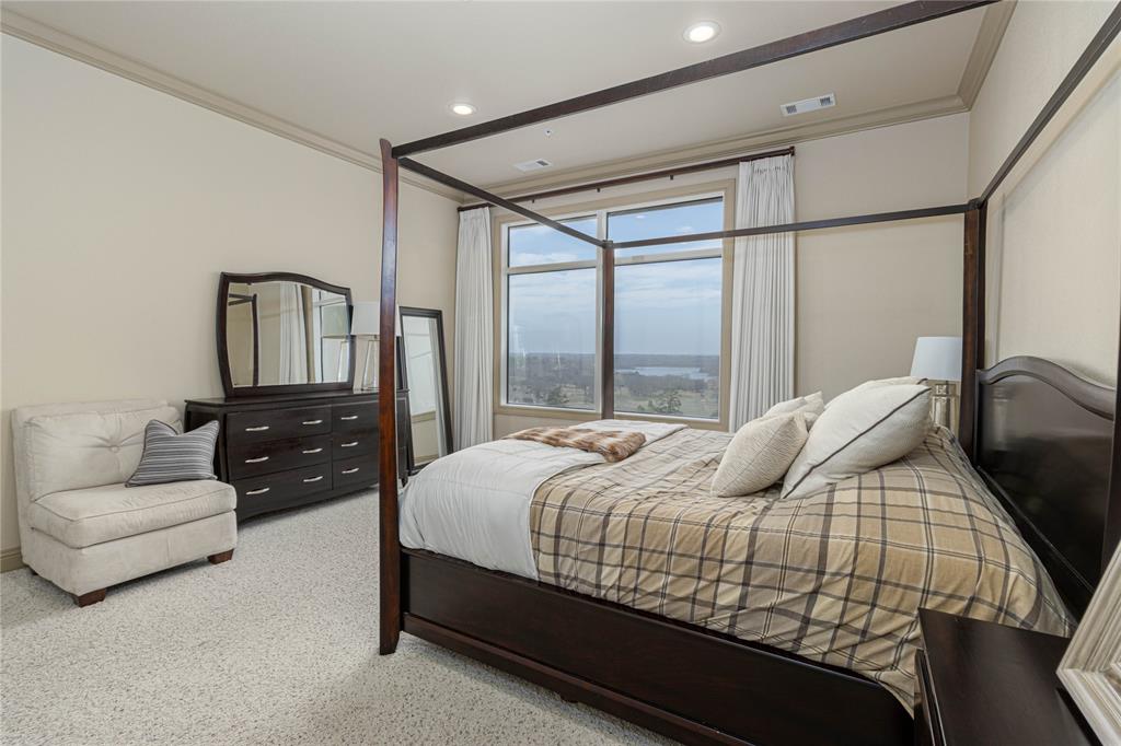 STRETFORD@CASCADES CONDOS - Residential