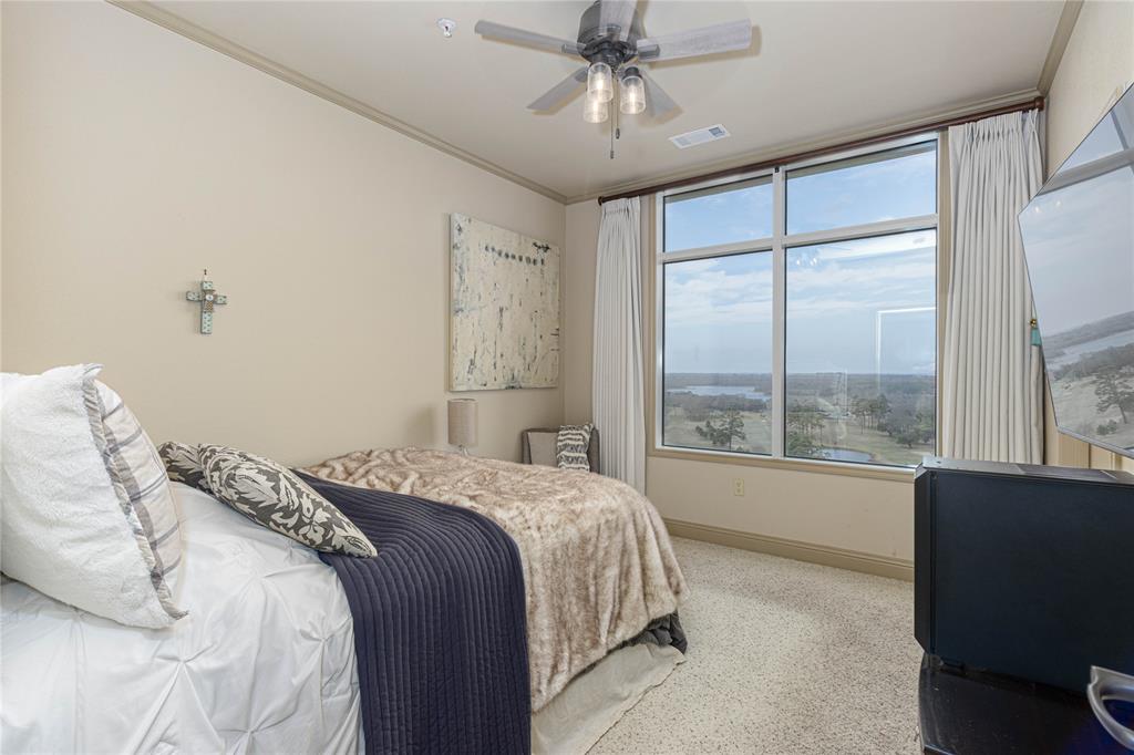 STRETFORD@CASCADES CONDOS - Residential