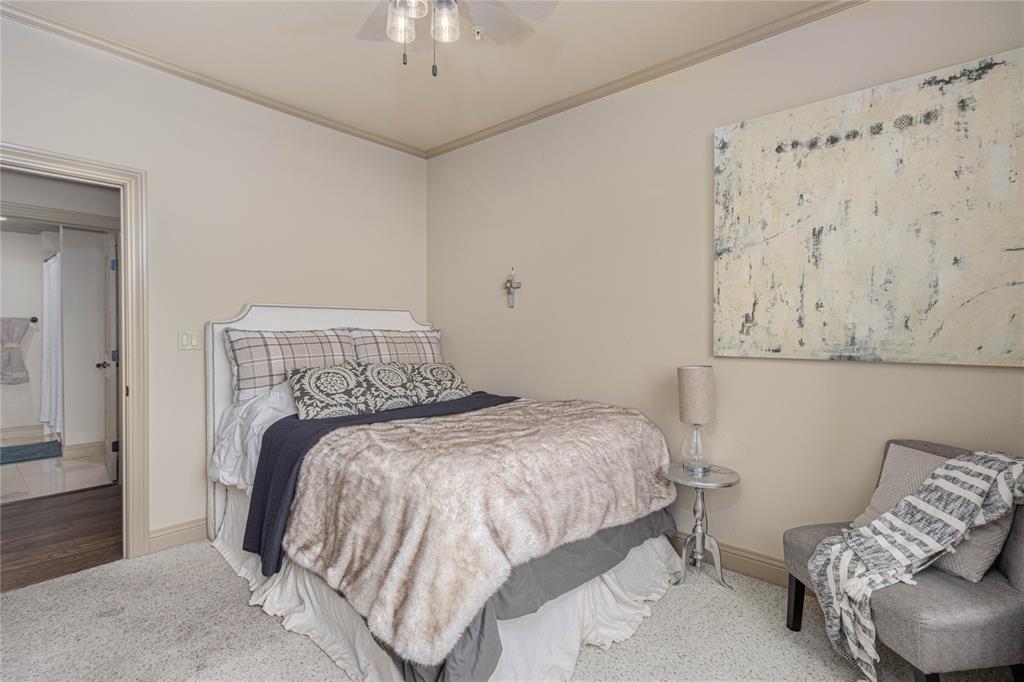 STRETFORD@CASCADES CONDOS - Residential