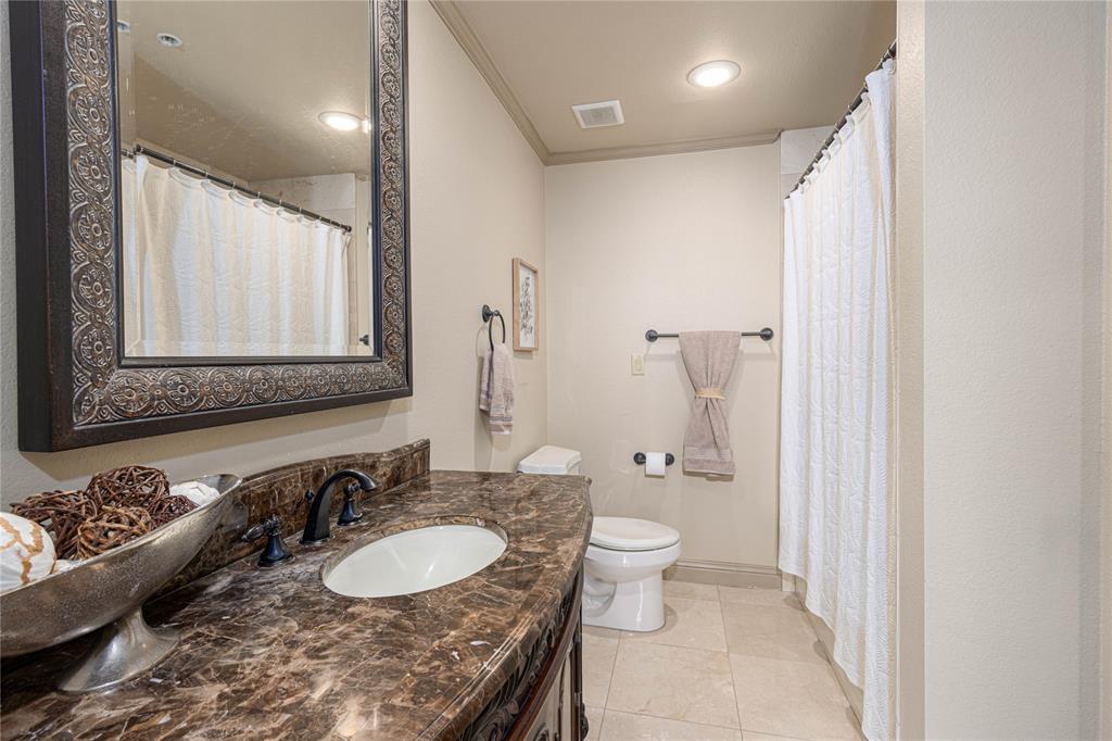 STRETFORD@CASCADES CONDOS - Residential