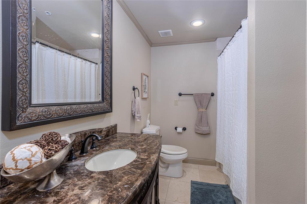 STRETFORD@CASCADES CONDOS - Residential