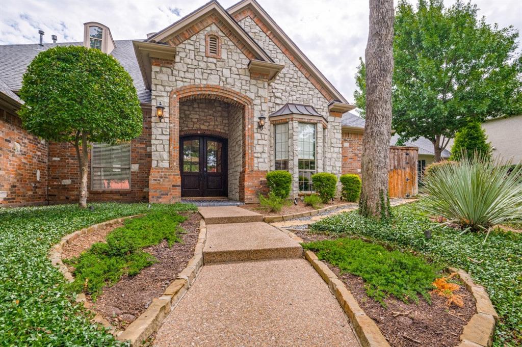 8 Hidden Lake Court