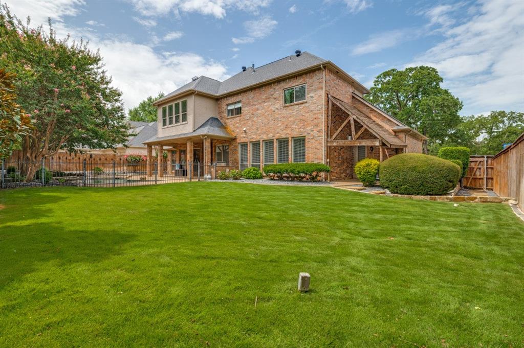 8 Hidden Lake Court