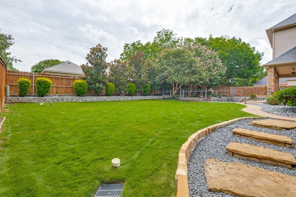 8 Hidden Lake Court