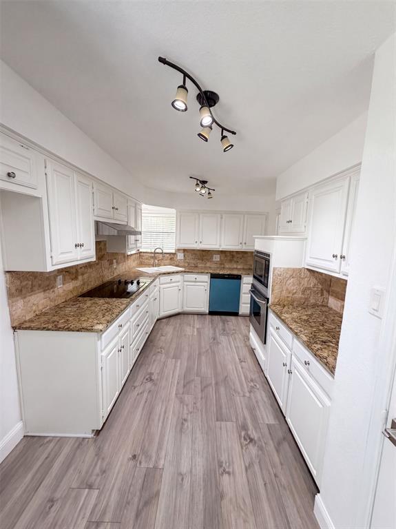 3924 Mesa Drive