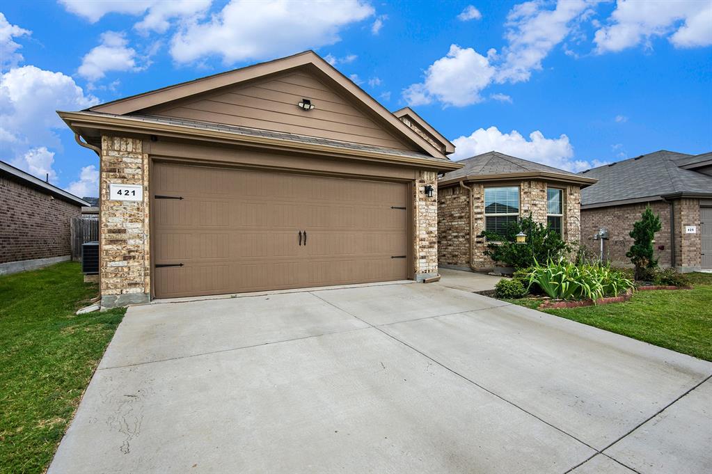 421 Houndstooth Drive