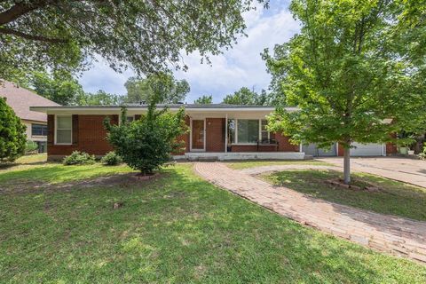 6720 Davidson Street Richland Hills TX 76118