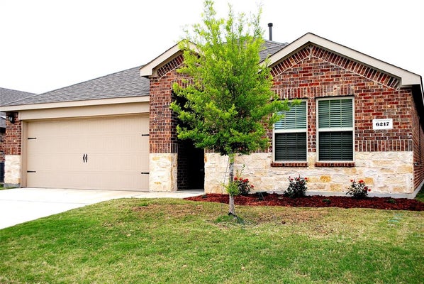 6217 BRACKEN DR, AUBREY, TX 76227 - Image ce83adf29349b4458e1cc2d1ff8eba7d/3577158645