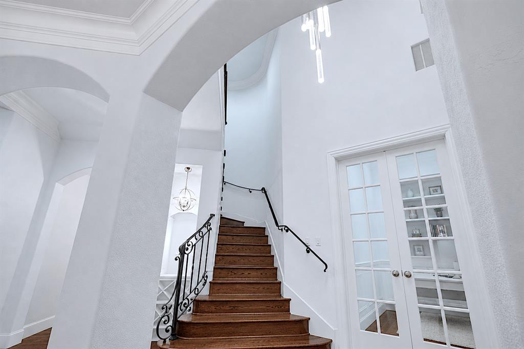 502 Clear Vista Drive