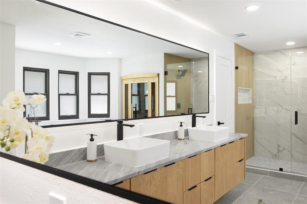 PEBBLE CREEK - Residential