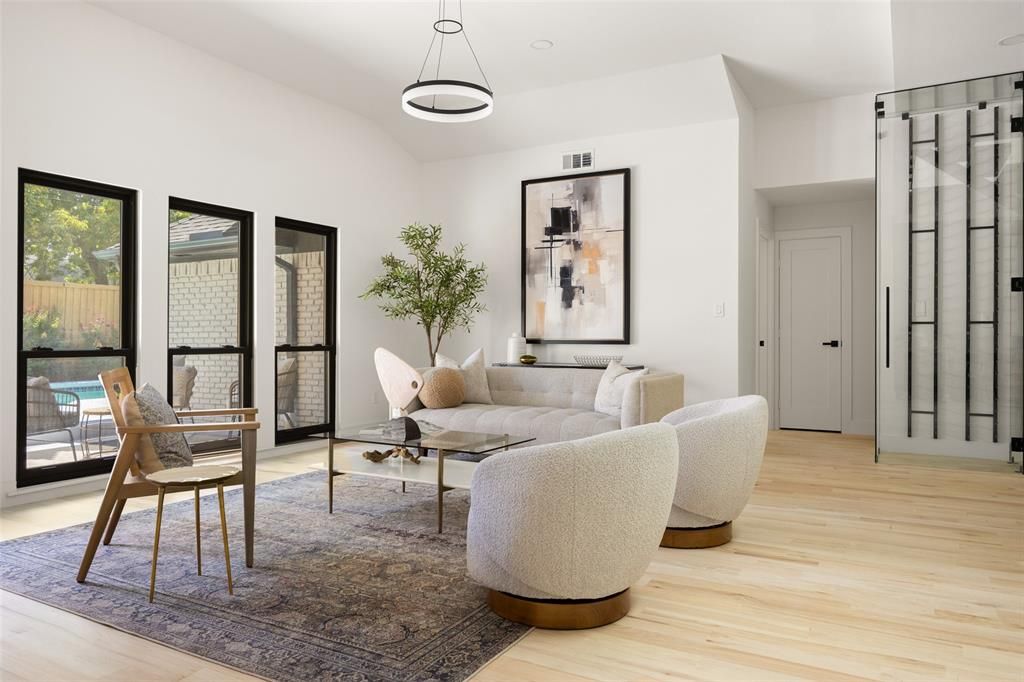 Photo of 9622 Hilldale Drive, Dallas, TX 75231 (MLS # 21251615)