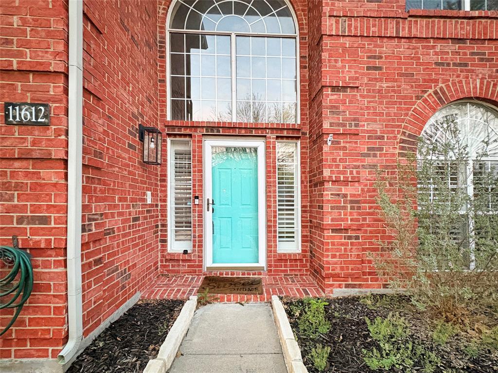 11612 Alexandria Drive