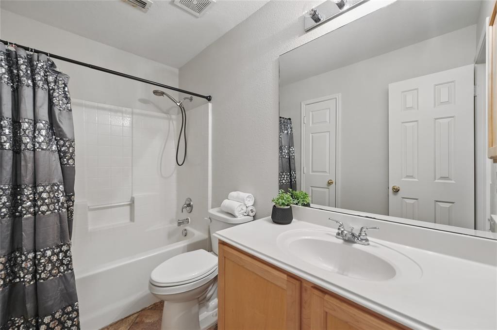 Fort Worth, Texas 76131, United States, 4 Bedrooms Bedrooms, ,2 BathroomsBathrooms,Residential,Pending,120347