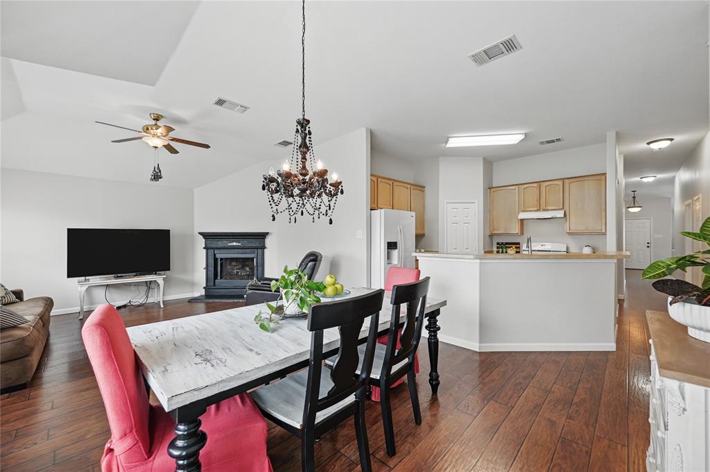 Fort Worth, Texas 76131, United States, 4 Bedrooms Bedrooms, ,2 BathroomsBathrooms,Residential,Pending,120347