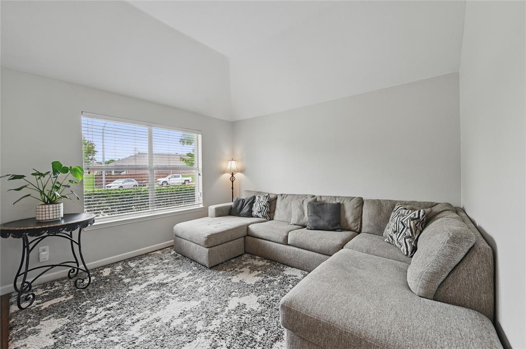 Fort Worth, Texas 76131, United States, 4 Bedrooms Bedrooms, ,2 BathroomsBathrooms,Residential,Pending,120347