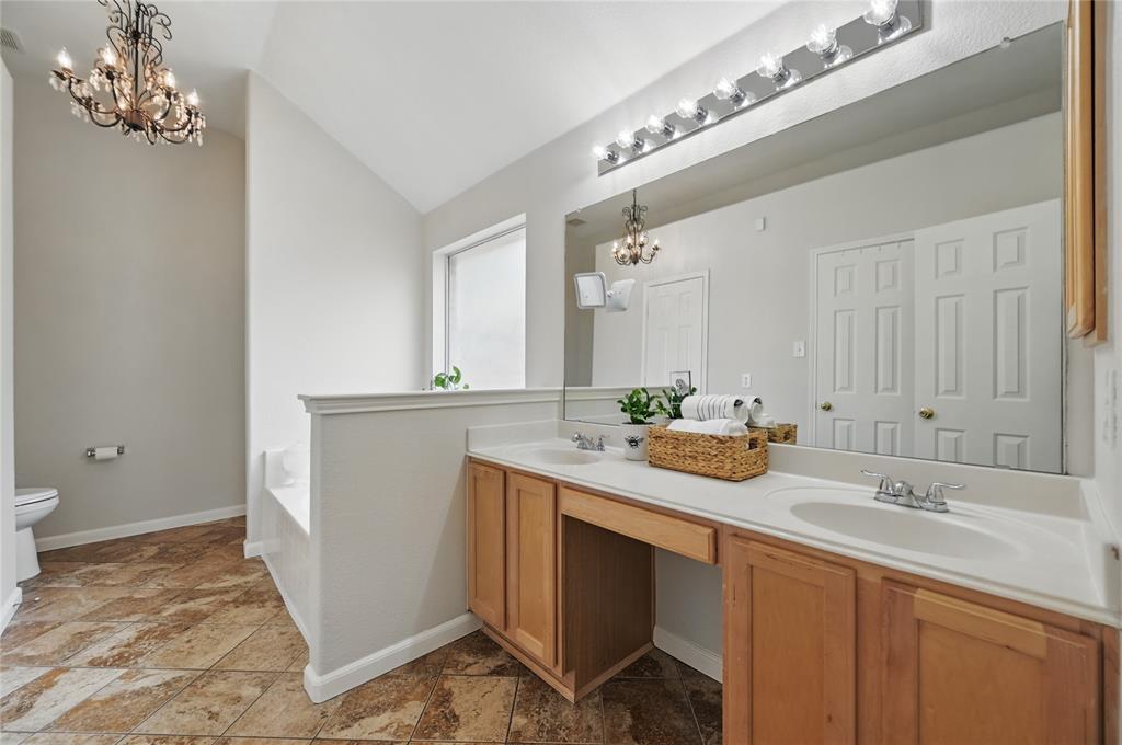 Fort Worth, Texas 76131, United States, 4 Bedrooms Bedrooms, ,2 BathroomsBathrooms,Residential,Pending,120347