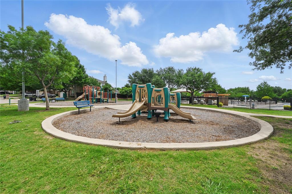 Fort Worth, Texas 76131, United States, 4 Bedrooms Bedrooms, ,2 BathroomsBathrooms,Residential,Pending,120347