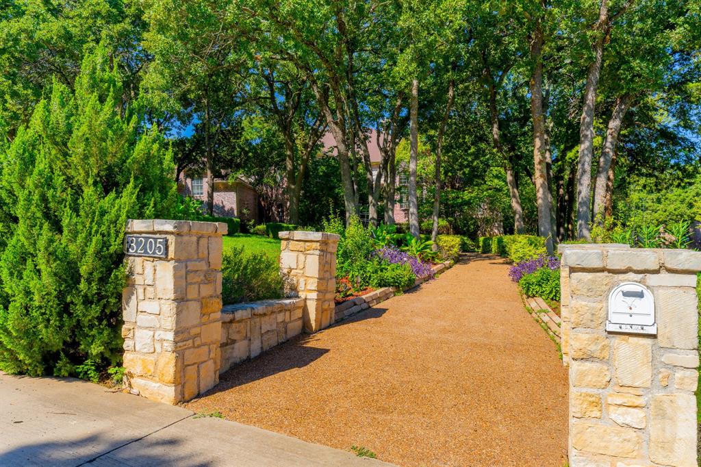 River Oaks Estates - Residential
