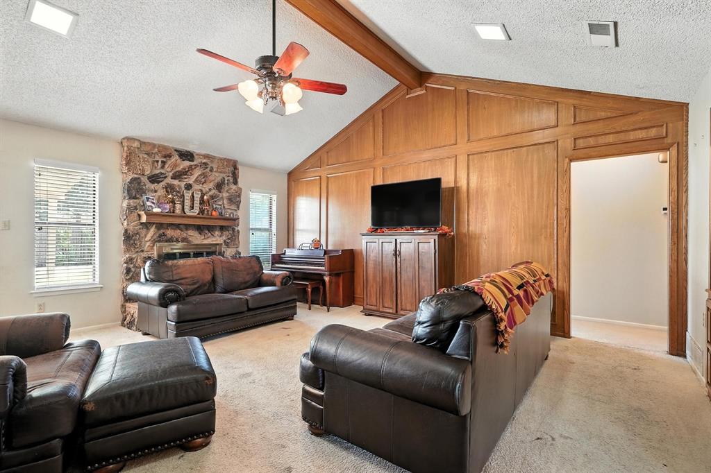 3817 Westchester Drive