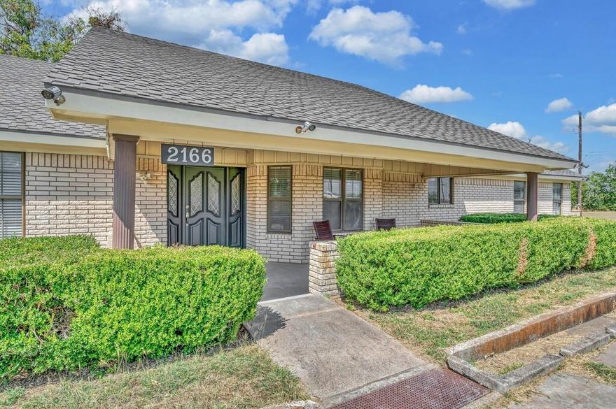 Here is your special opportunity to own this spacious 3,012 square foot home, once highlighted in the Waco Parade of Homes, sited on 12 peaceful acres in growing Robinson, Texas!
This home boasts 5 bedrooms, 2 and a half bathrooms, two living areas, a fireplace, and a cook’s kitchen featuring an island cooktop, 2 microwave ovens, and cabinets galore and lots of closet space.
Situated behind the main house is a large 2-story office or shop - needing some repairs, as well as a 10 ft. x 20 ft. metal storage building, providing unlimited potential for projects, hobbies, or equipment.
Combine your vision with some TLC and make this lovely property your dream homestead!!