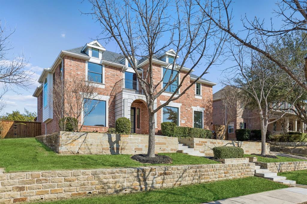 1209 Queen Peggy Lane