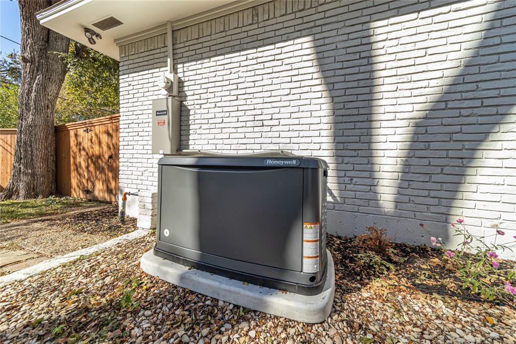 Buckner Terrace 04 Sec 03 Inst - Residential Lease