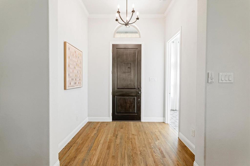 1709 Laguna S