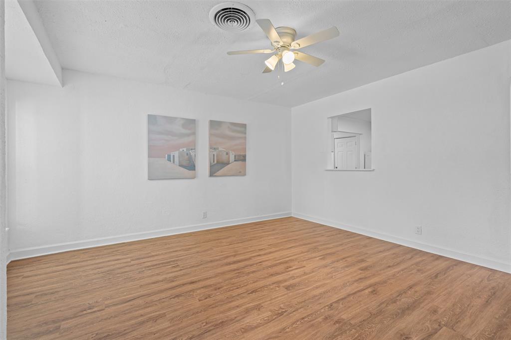 4216 Valentine Street