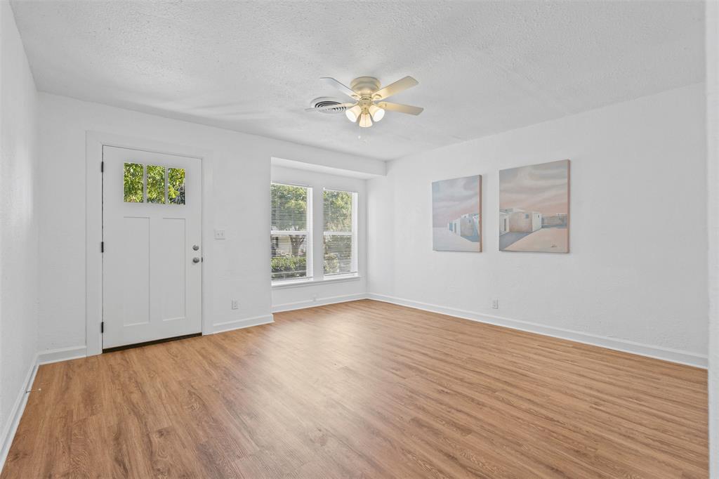 4216 Valentine Street