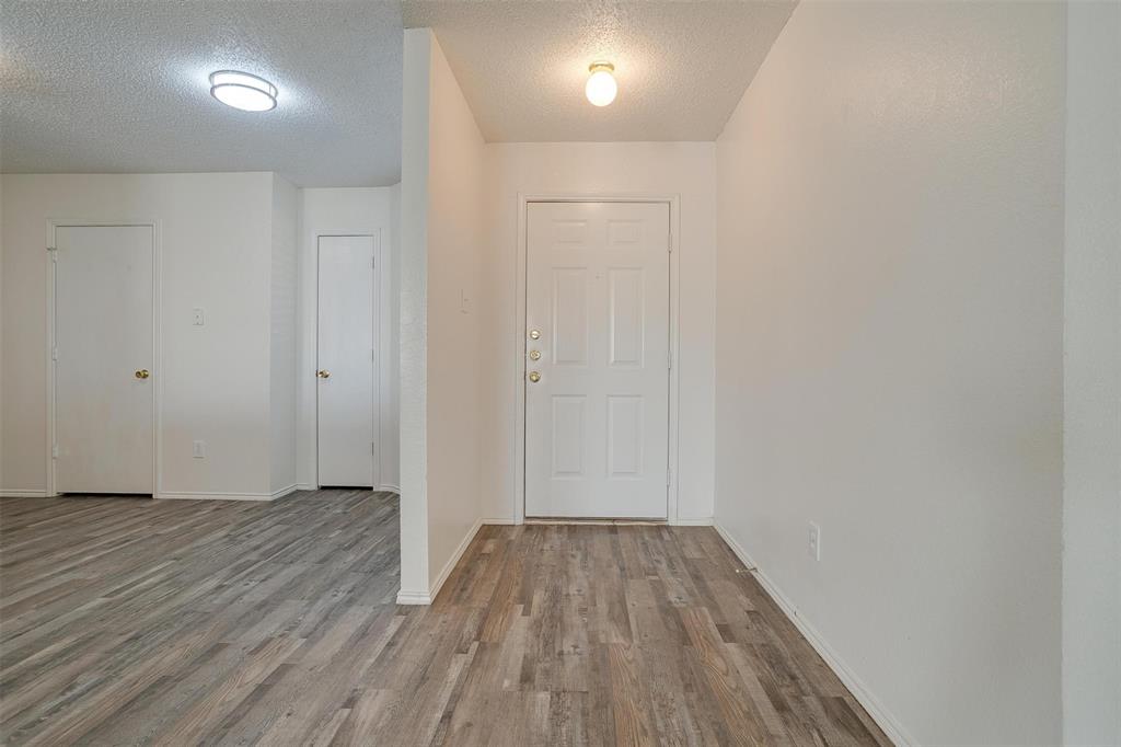 Idlewyld Place Ph 01r - Residential Lease