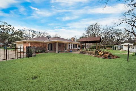 A home in Corsicana