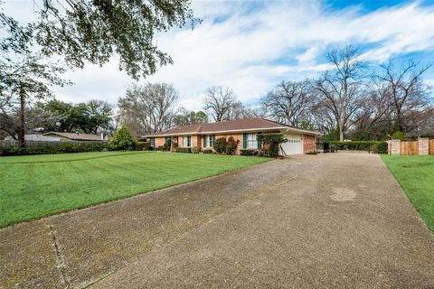 A home in Corsicana