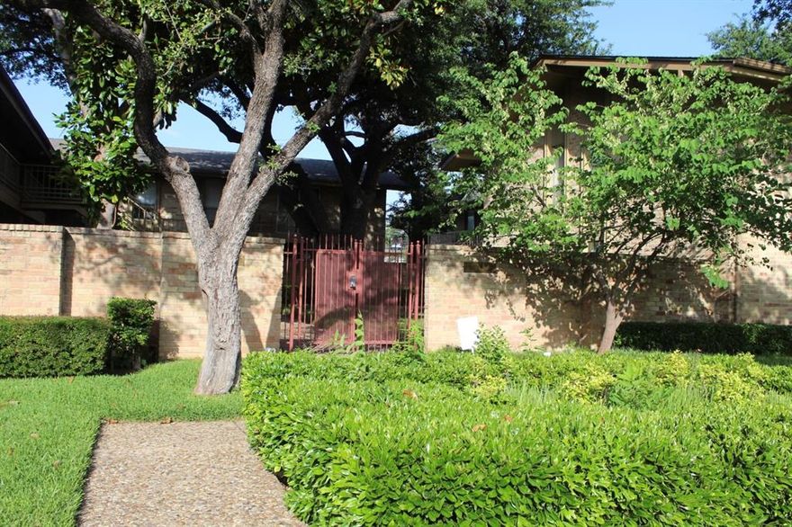 2 Bed 2 Bath North Dallas Gem - Steps from Trails, Mins to North Park & SMU!

Nestled in sought-after North Dallas, this charming 1050 sq ft, 2-bedroom, 2-bathroom condo offers the perfect blend of comfort and convenience. Enjoy quick access to Highway 75, making your commute a breeze. You'll be less than 5 minutes from the shopping and dining at North Park Mall and only a 10-minute drive to Southern Methodist University (SMU). Outdoor enthusiasts will love the proximity to scenic walking trails.

This first-floor unit features gleaming hardwood floors throughout and is bathed in natural light, thanks to large sliding doors in the living room. The well-appointed kitchen comes equipped with stainless steel appliances.  Storage is a dream with three generous walk-in closets. An assigned parking spot adds to the everyday convenience.