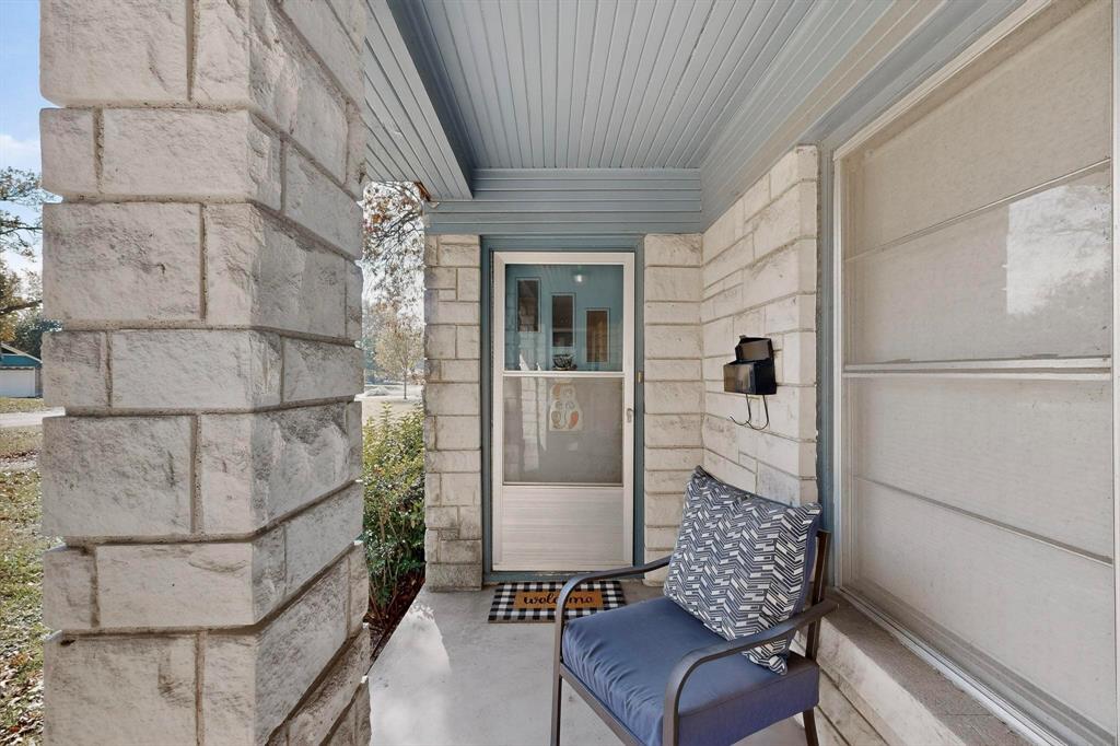 9263 Forest Hills Boulevard