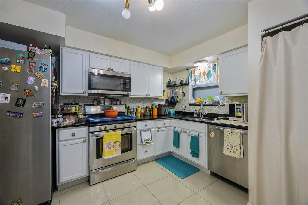 Bruton Terrace 09 Instl - Residential