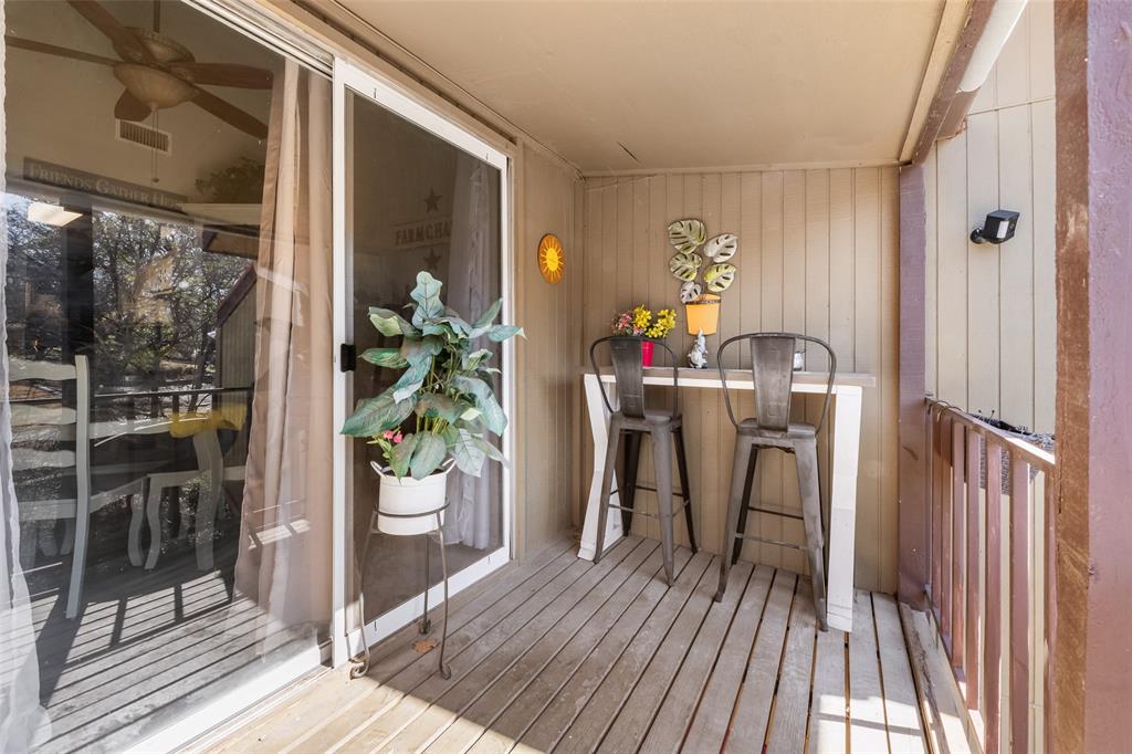 Meadowbrook Hills Chimney Wood - Residential