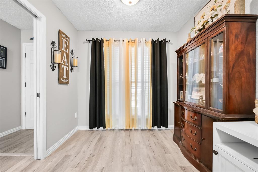 Meadowbrook Hills Chimney Wood - Residential