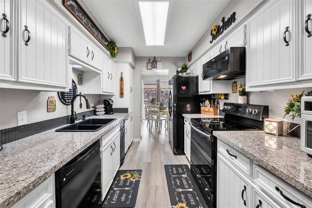 Meadowbrook Hills Chimney Wood - Residential