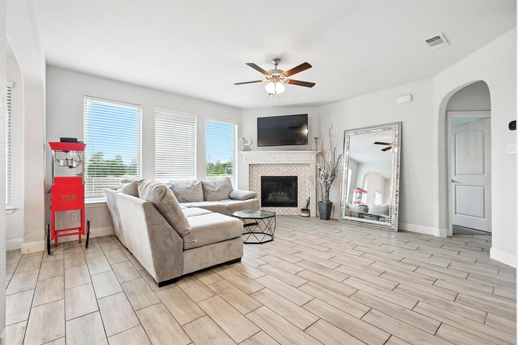 180 Sapphire Lane