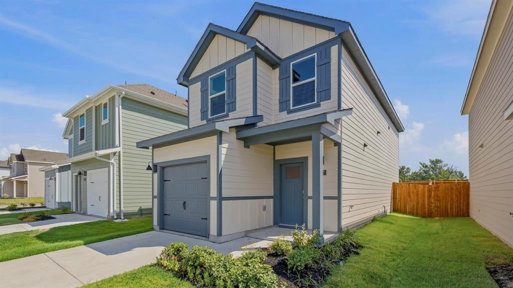 6207 Silver Maple Way