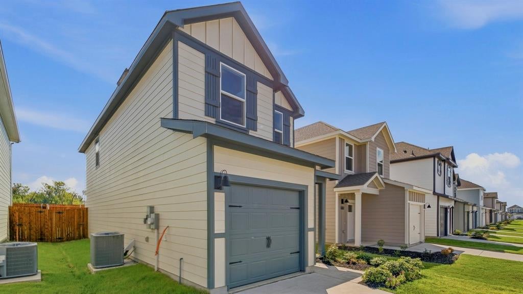 6207 Silver Maple Way