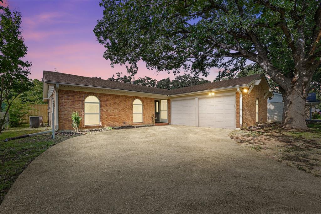 Denton, Texas 76209, United States, 3 Bedrooms Bedrooms, ,2 BathroomsBathrooms,Residential,Active,180485