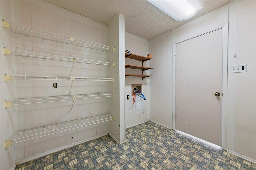 Denton, Texas 76209, United States, 3 Bedrooms Bedrooms, ,2 BathroomsBathrooms,Residential,Active,180485