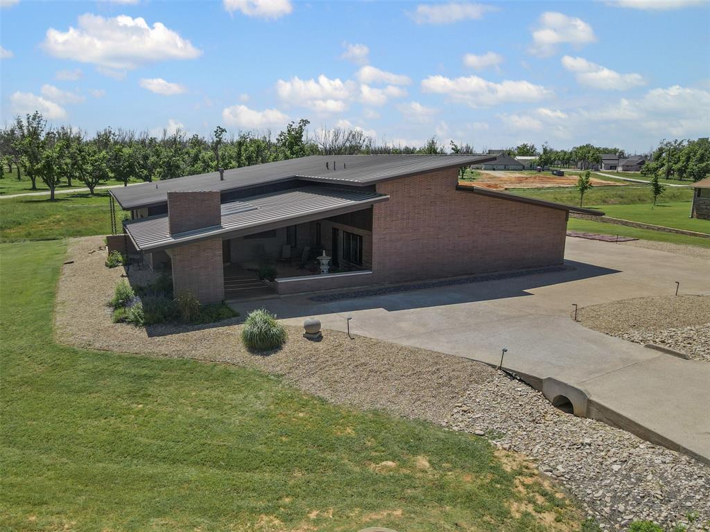 9411 King Air Drive