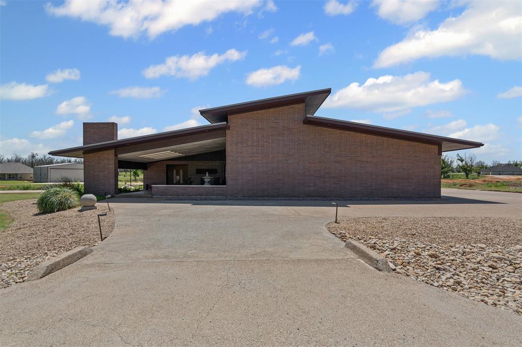 9411 King Air Drive