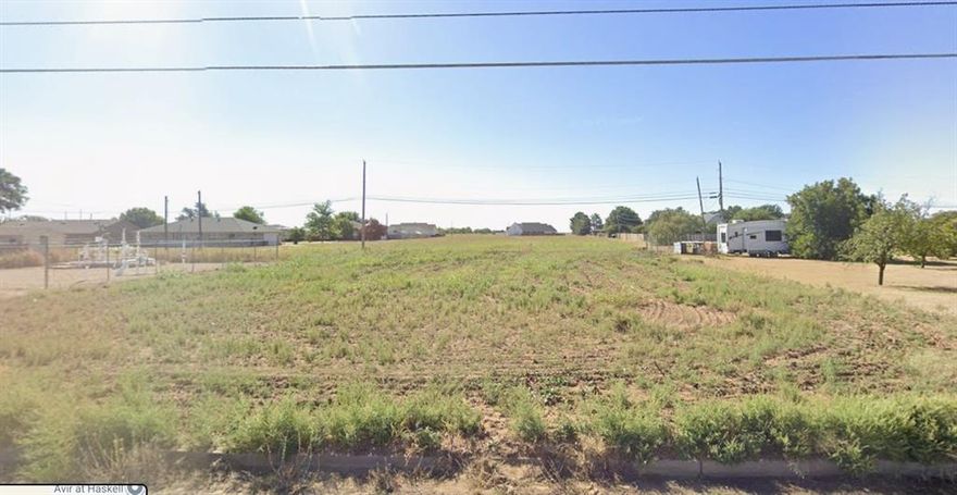 Prime commercial lot on Hwy 380 in Haskell, TX, offering excellent highway visibility and access. Located in a rapidly growing area fueled by active solar farms, wind energy projects, and emerging AI-related developments. Ideal for businesses seeking high exposure in a community experiencing strong industrial and economic momentum. AGENT OWNED.
