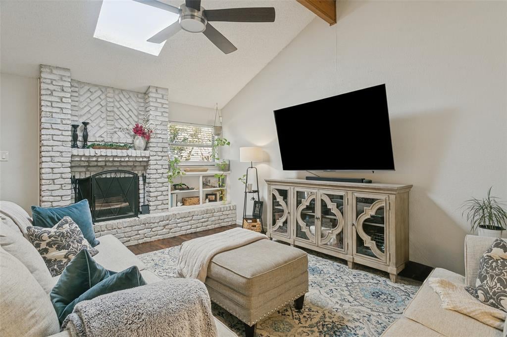 2077 Parkridge Drive