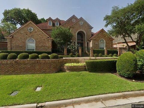 Photo of 2423 River Rock Circle, Arlington, TX 76006 (MLS # 21229465)